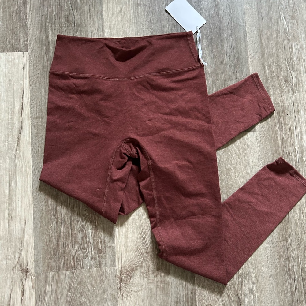 NWT Isla Movement leggings
